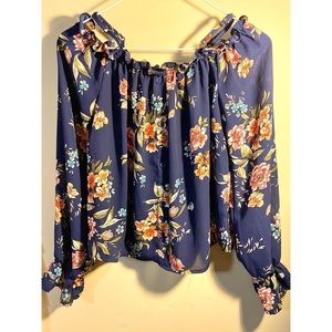 NWOT off shoulder blouse